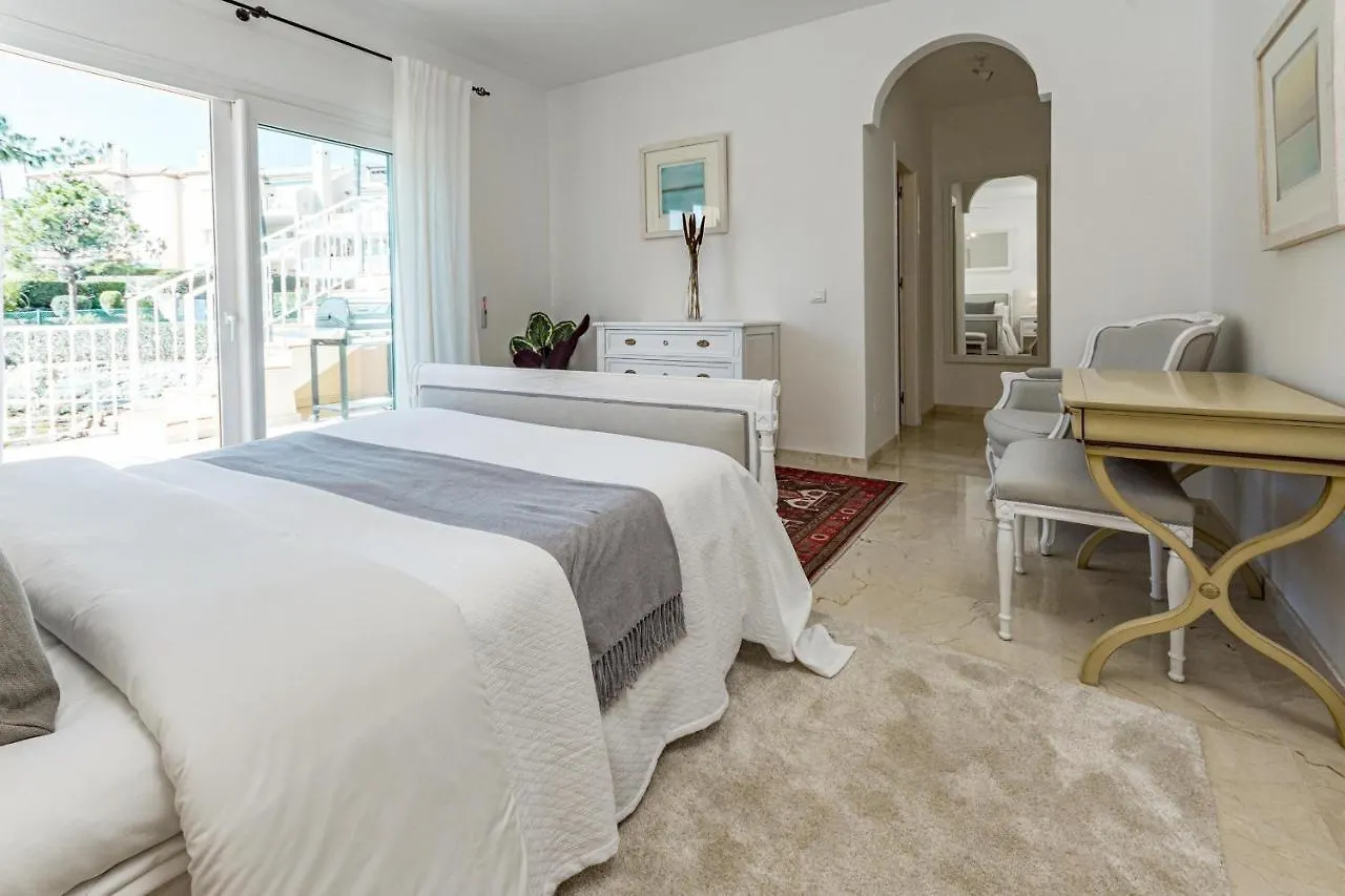 Lbp2- Family Apartment In Calm Area Families Only Marbella